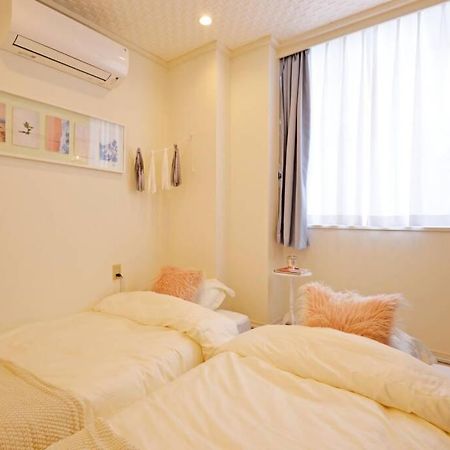 Meee Shinjuku Apartman Tokió Kültér fotó
