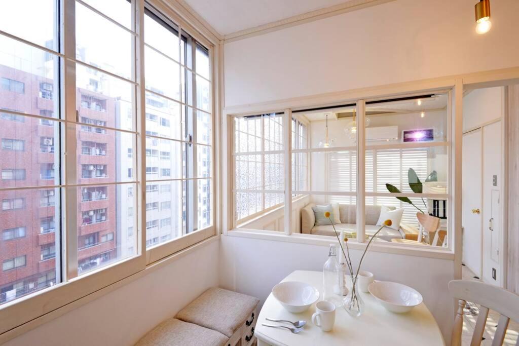 Meee Shinjuku Apartman Tokió Kültér fotó